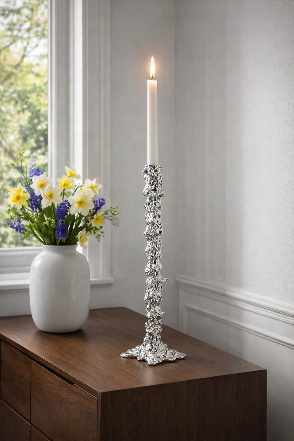 CELISTEA ÉCLAT COLLECTION - Silverfärgad ljusstake för kronljus – modern skulptural design i resin