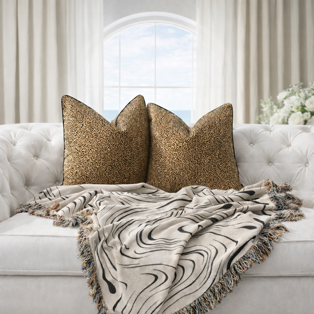 VENTO - Svartvit Pläd med Vågigt Mönster – Dekorativ Soffpläd & Filt för Hemmet