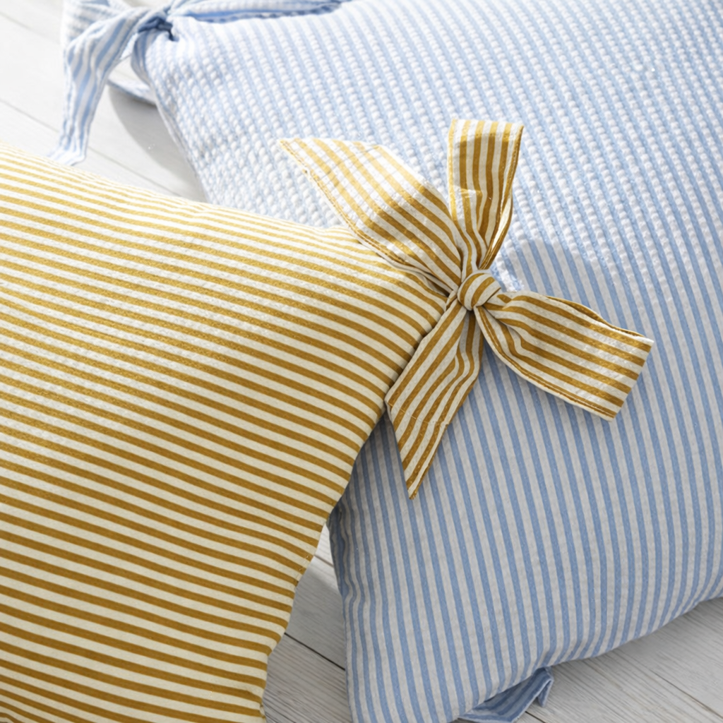 SOFT LIVING - Randigt kuddfodral med rosetter – 45x45 cm & 30x50 cm – Dekorativt soffkuddfodral i 10 färger